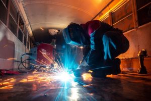 Електрогазозварник. Бляхар